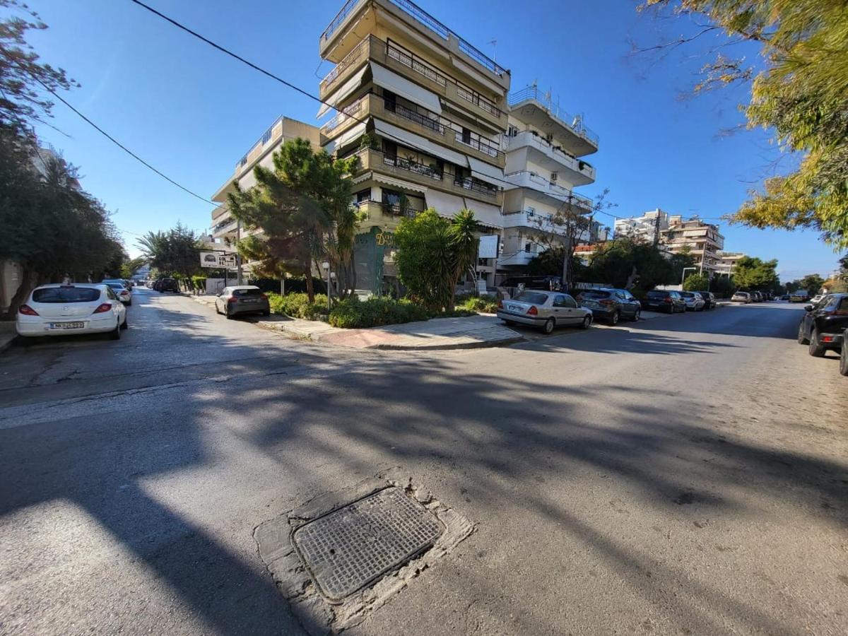 Apartment Near The Center Of Glyfada Athen Eksteriør bilde
