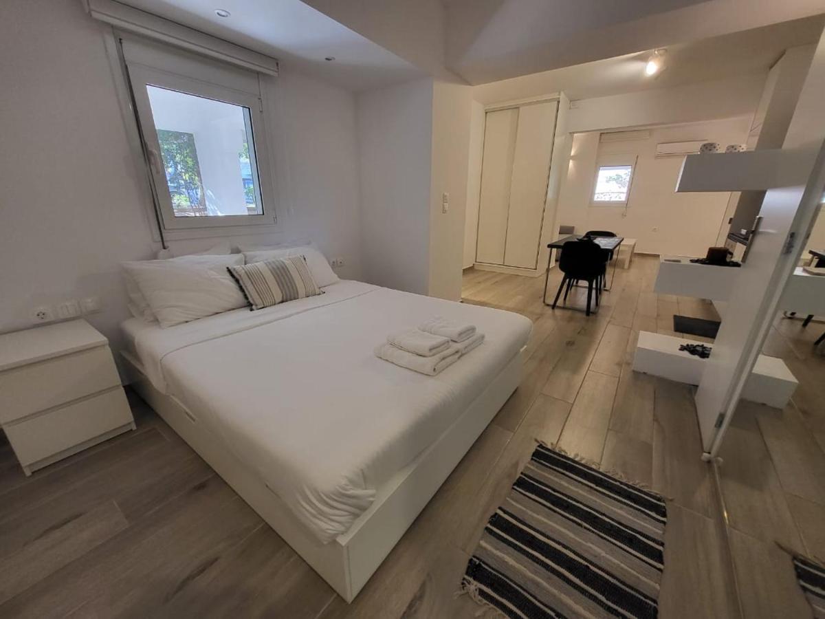 Apartment Near The Center Of Glyfada Athen Eksteriør bilde
