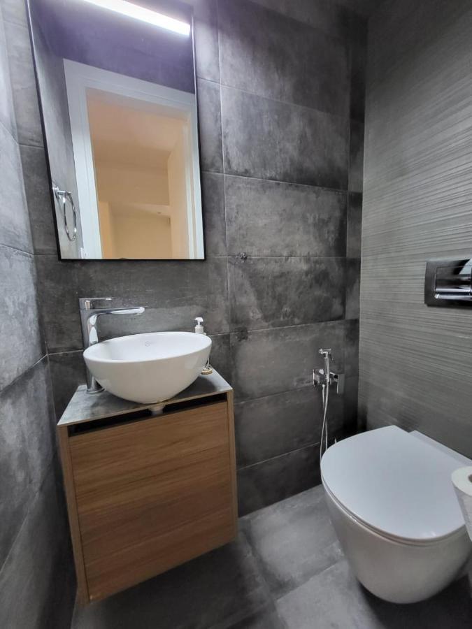 Apartment Near The Center Of Glyfada Athen Eksteriør bilde