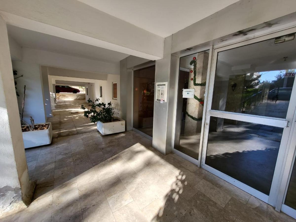 Apartment Near The Center Of Glyfada Athen Eksteriør bilde