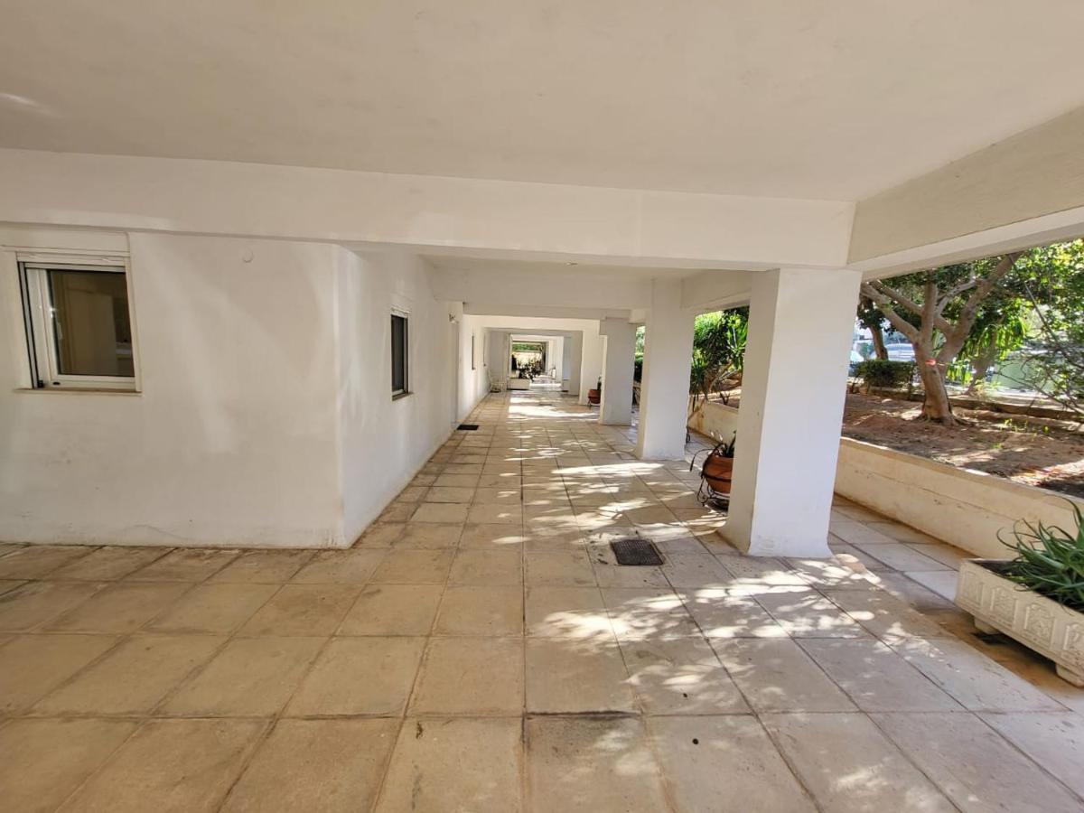 Apartment Near The Center Of Glyfada Athen Eksteriør bilde