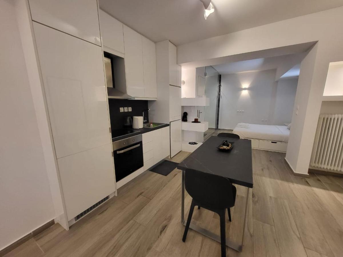 Apartment Near The Center Of Glyfada Athen Eksteriør bilde