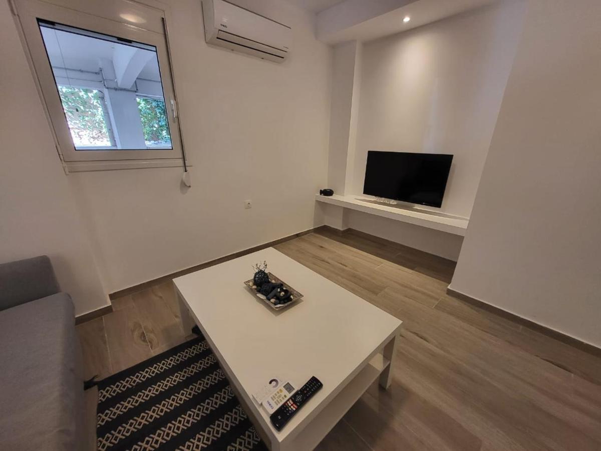 Apartment Near The Center Of Glyfada Athen Eksteriør bilde