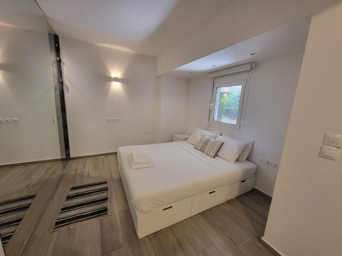 Apartment Near The Center Of Glyfada Athen Eksteriør bilde